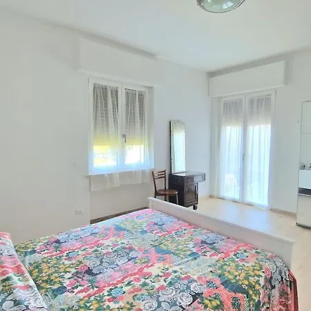 S.benedetto Terrace * بسكييرا ديل غاردا